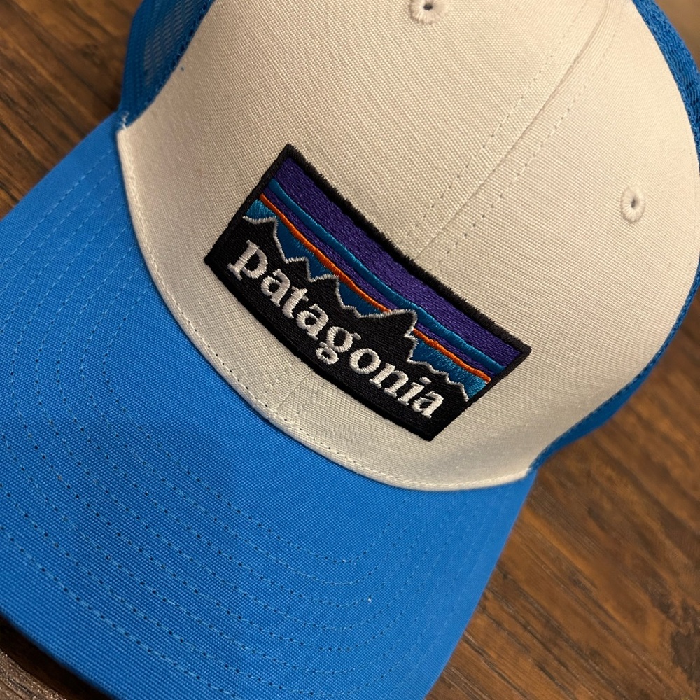 NWT PATAGONIA P-6 Logo Trucker Hat Blue White - baseball hat men’s women’s - Picture 5 of 5